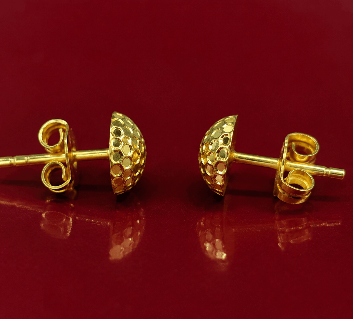 22K Gold Honeycomb Stud Earrings – 1.9g