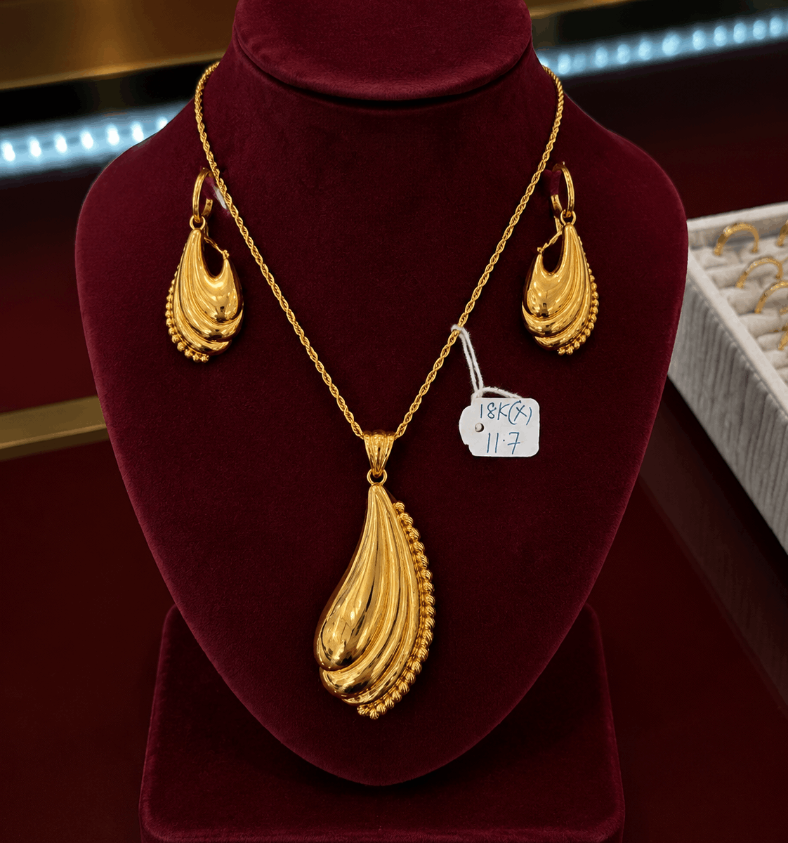 22K Gold Curved Layered Earrings – 11.7g mannequin view