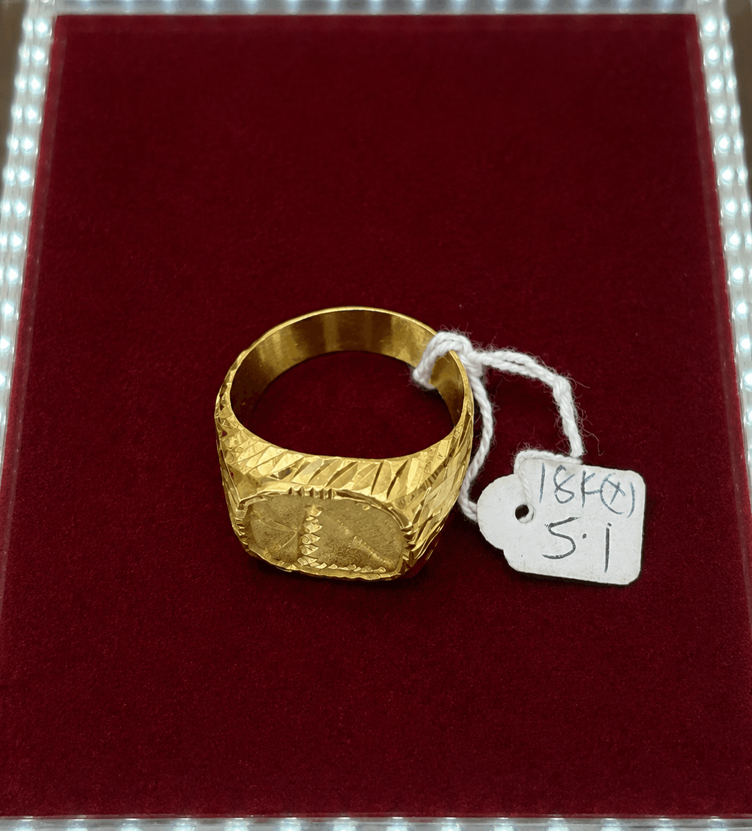 18K Gold Engraved Signet Ring – 5.1g