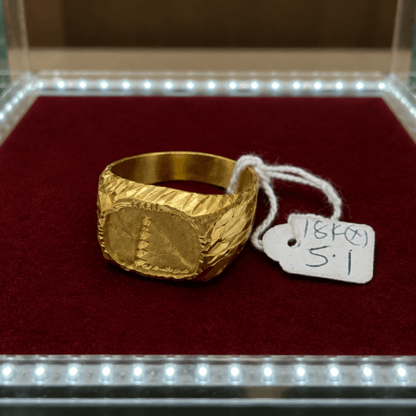 18K Gold Engraved Signet Ring – 5.1g side view