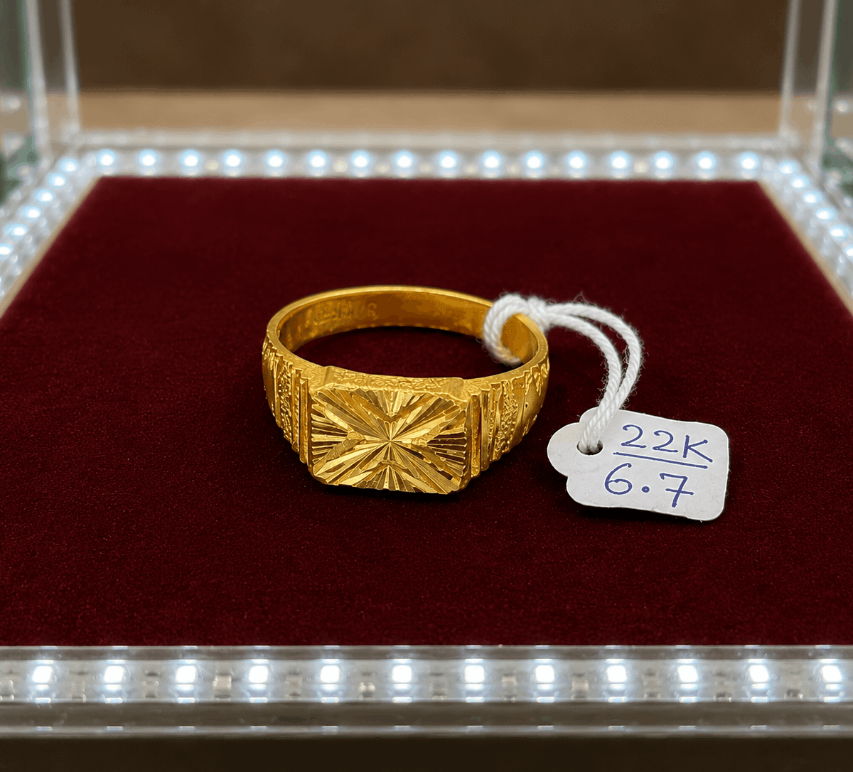 22K Gold Sunburst Signet Ring – 6.7g side view