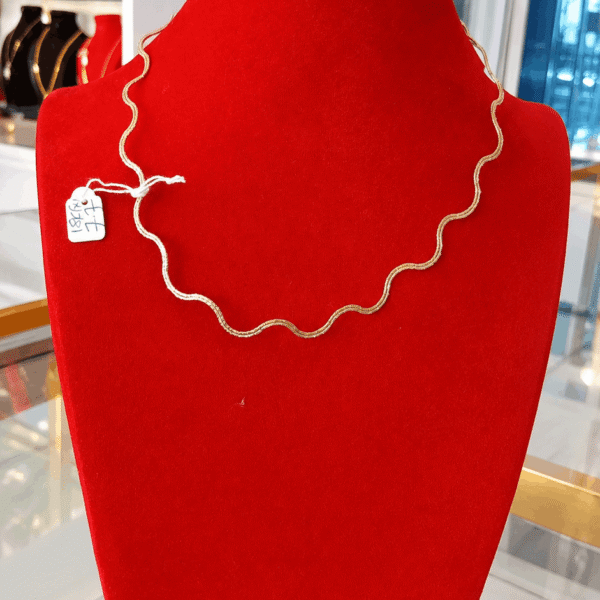 18K Yellow Gold Wavy Snake Chain Necklace (7.7g)