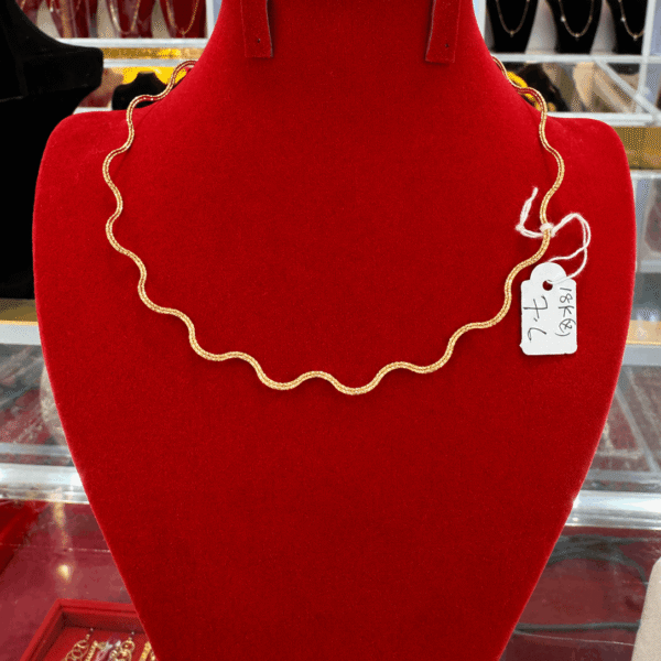 18K Yellow Gold Wavy Snake Chain Necklace
