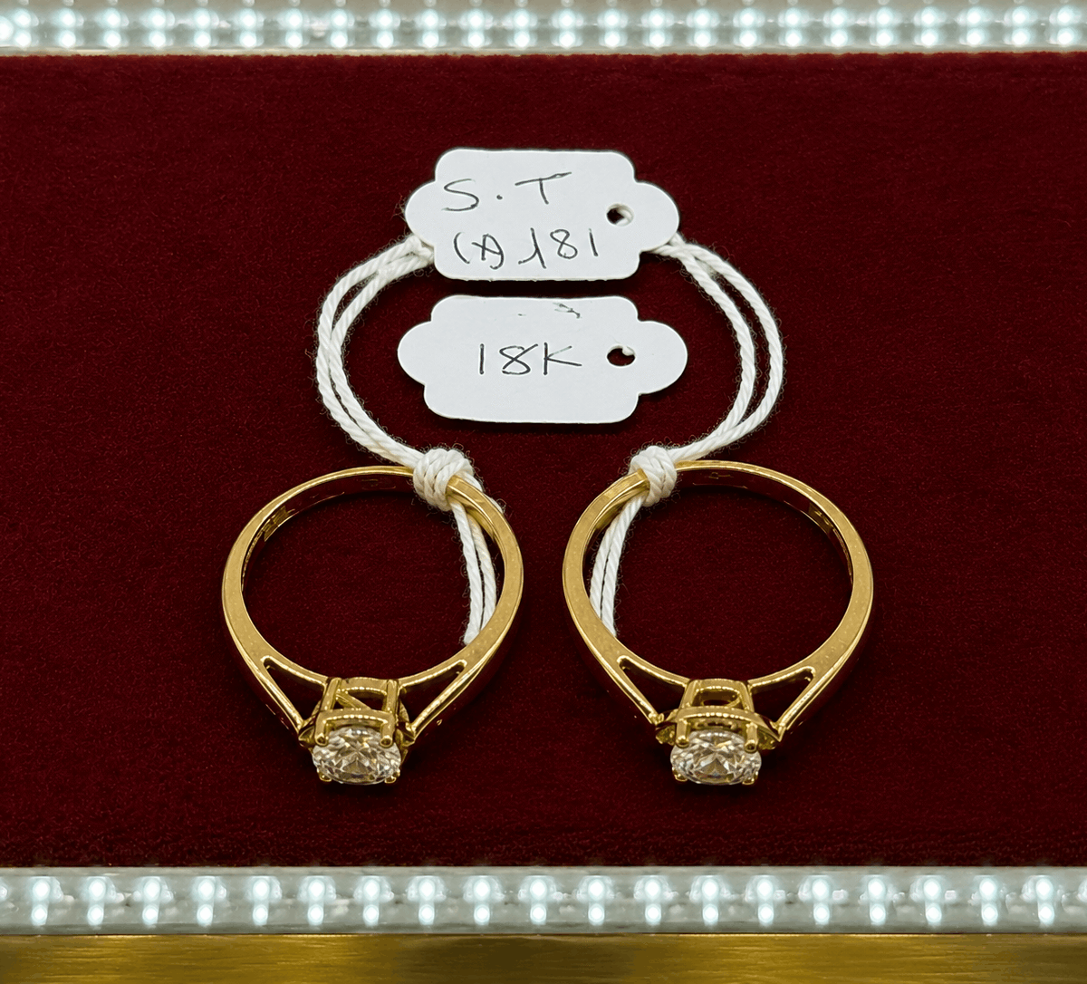 18K Gold Classic Solitaire Ring