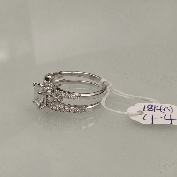 18K Gold Halo Bridal Ring Set – 4.4g side view