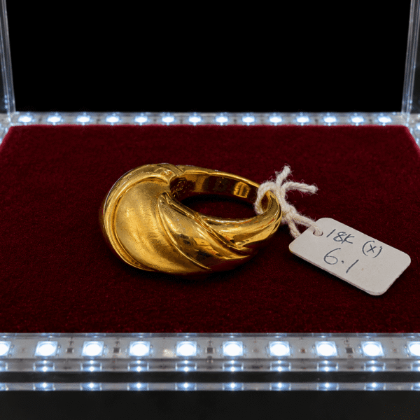 18K Gold Twisted Dome Ring – 6.1g side view