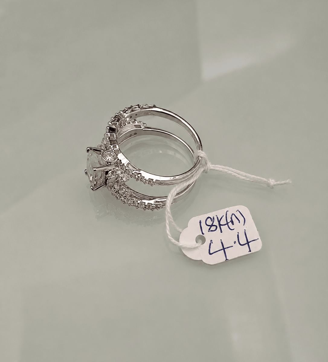 18K Gold Halo Bridal Ring Set – 4.4g