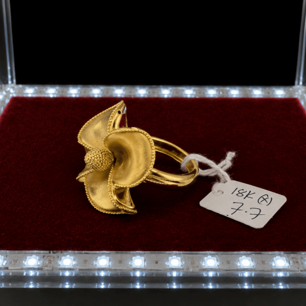 18K Gold Floral Statement Ring – 7.7g side view