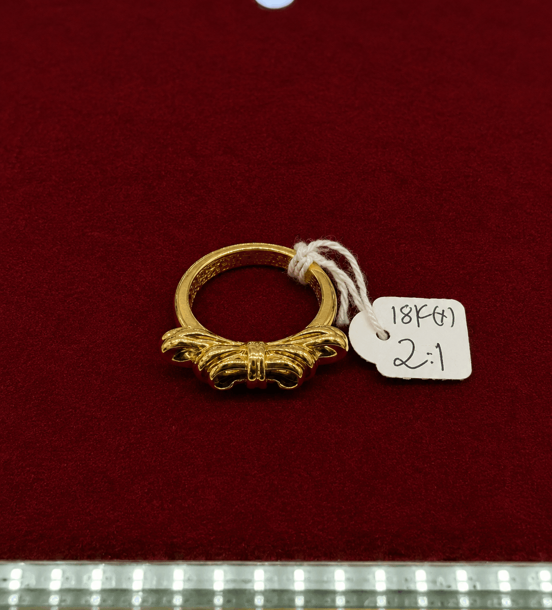 18K Gold Bow Accent Ring – 2.1g