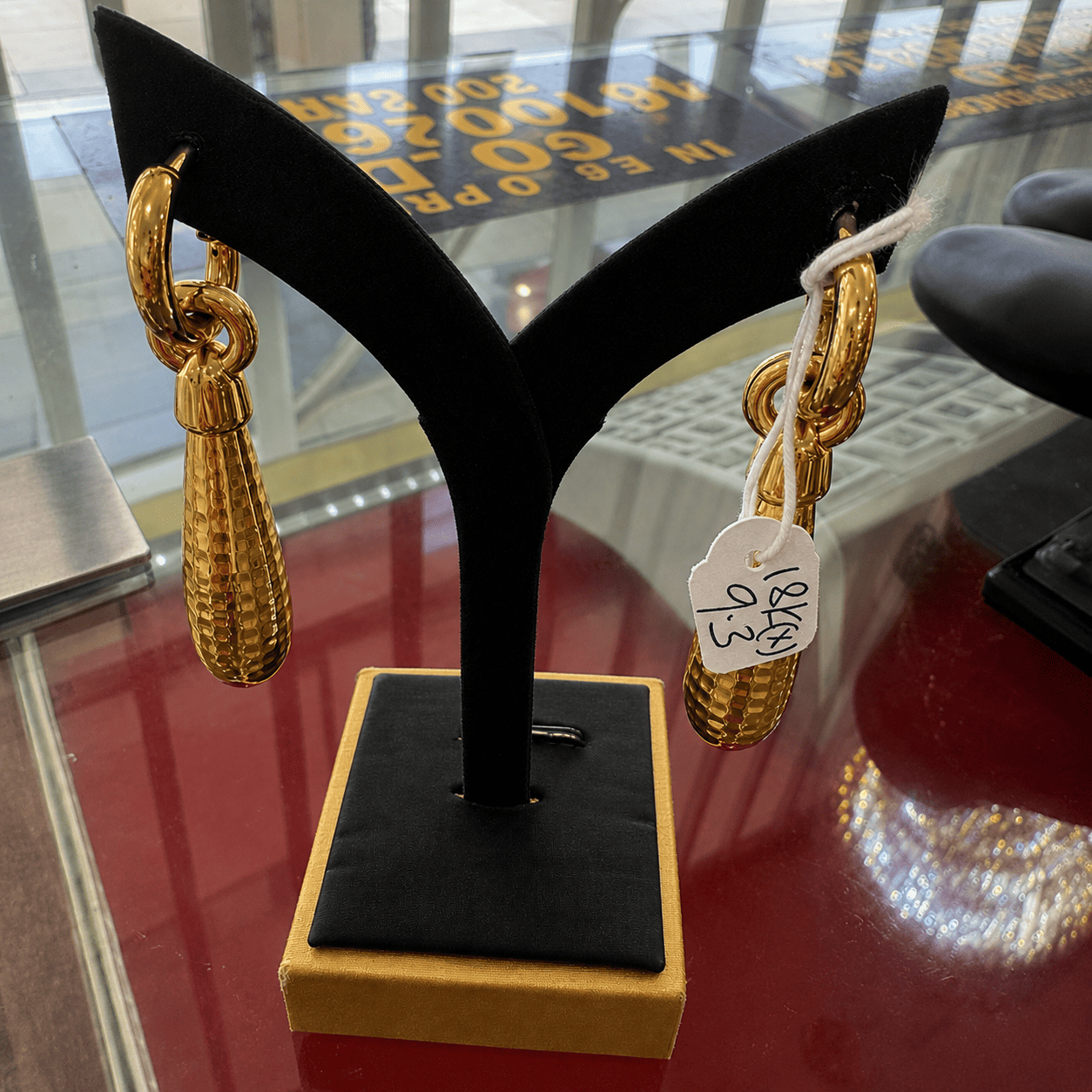 princeandprincess 18 Karat Gold Geometric Drop Earrings – 9.3g
